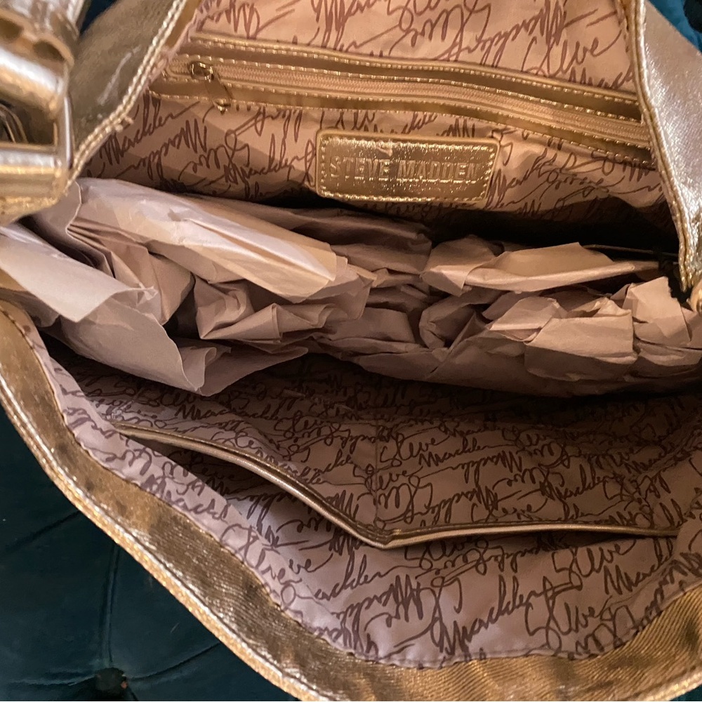 Steve Madden Gold Women's Shoulder Bag - Picture 6 of 7